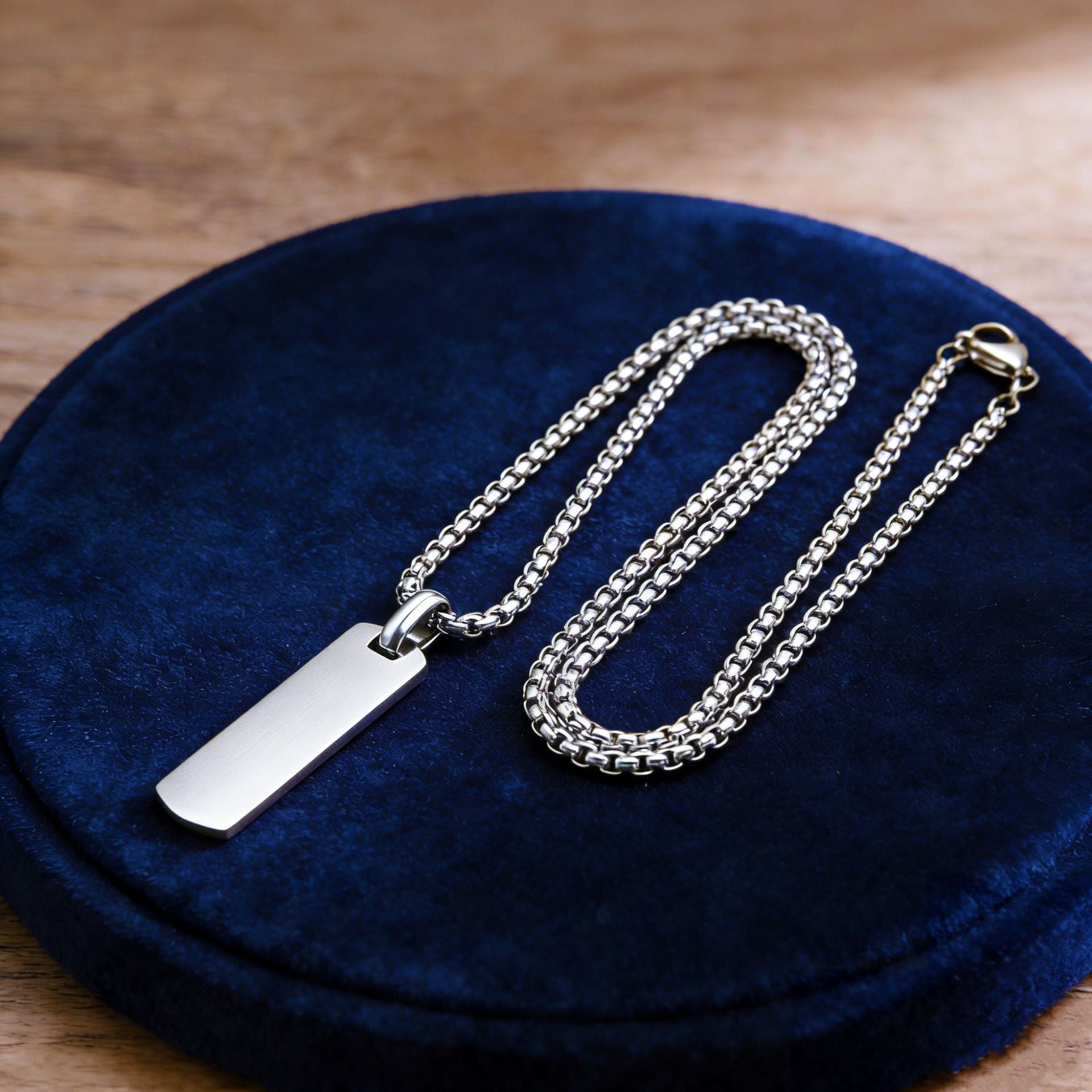 18k Gold Stainless Steel Engraved Three-dimensional Rectangular Bar Pendant Necklace