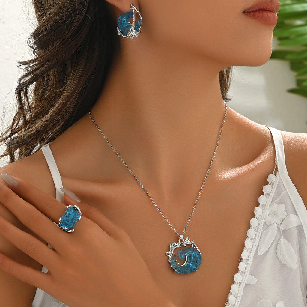 Creative Sky-Blue Wave Resin Wave Necklace