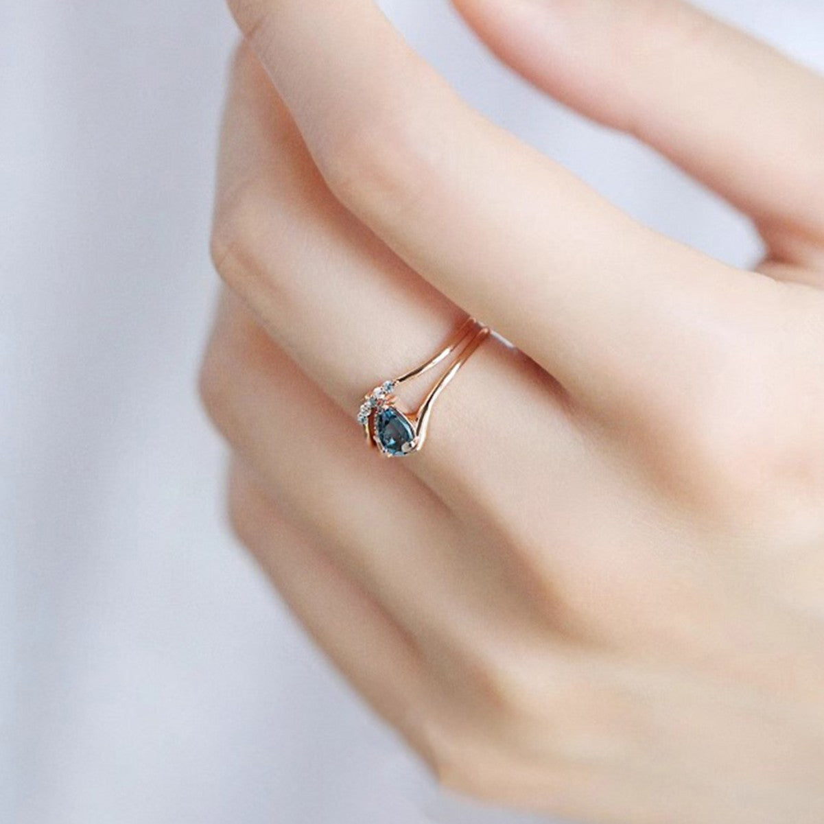 Red Elk S925 Sterling Silver Vintage Blue Zircon Micro Set Ring