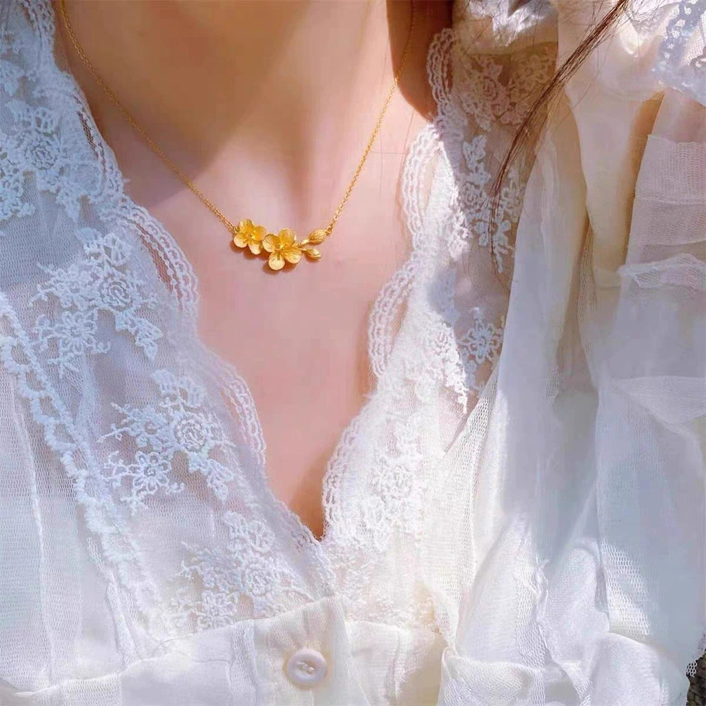 Cloves Flower Necklace Traditional Sand Gold Niche Design Floral Motif