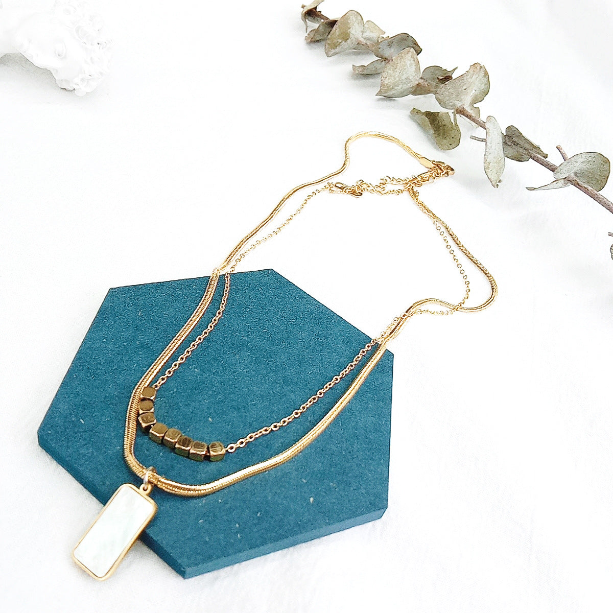 Simple Bafang Lai Cai Necklace Mother Of Pearl Titanium Steel Necklace