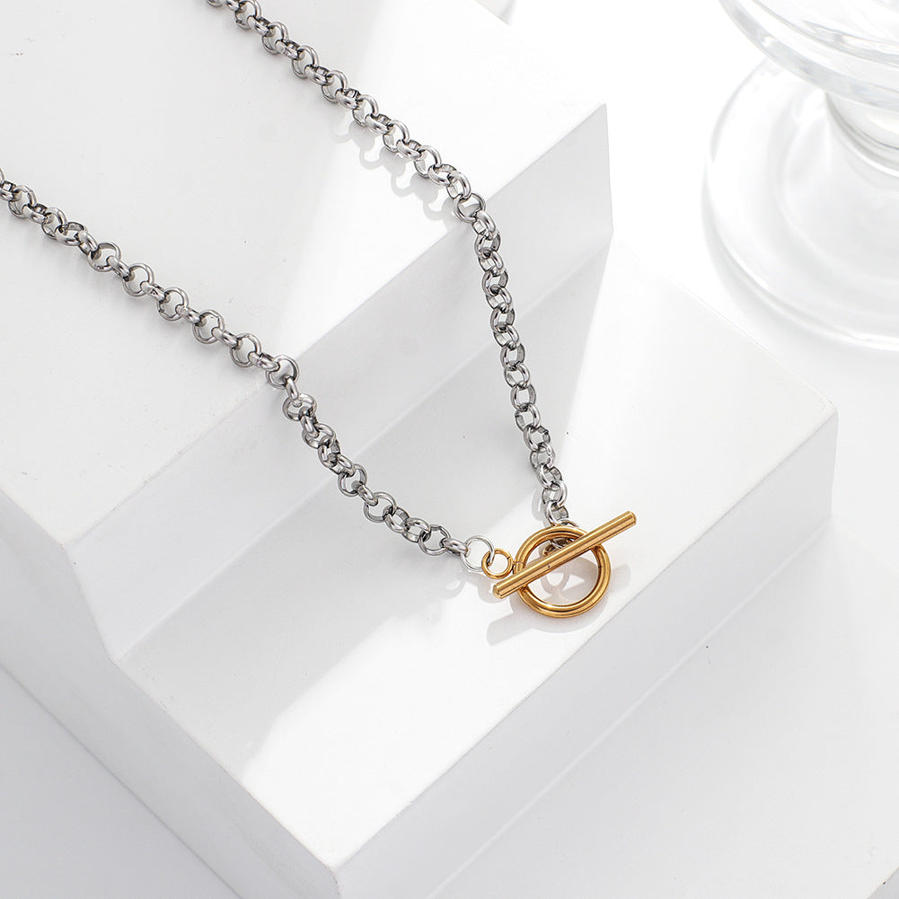 Non Fading Titanium Steel Clavicle Chain With A Round Pendant