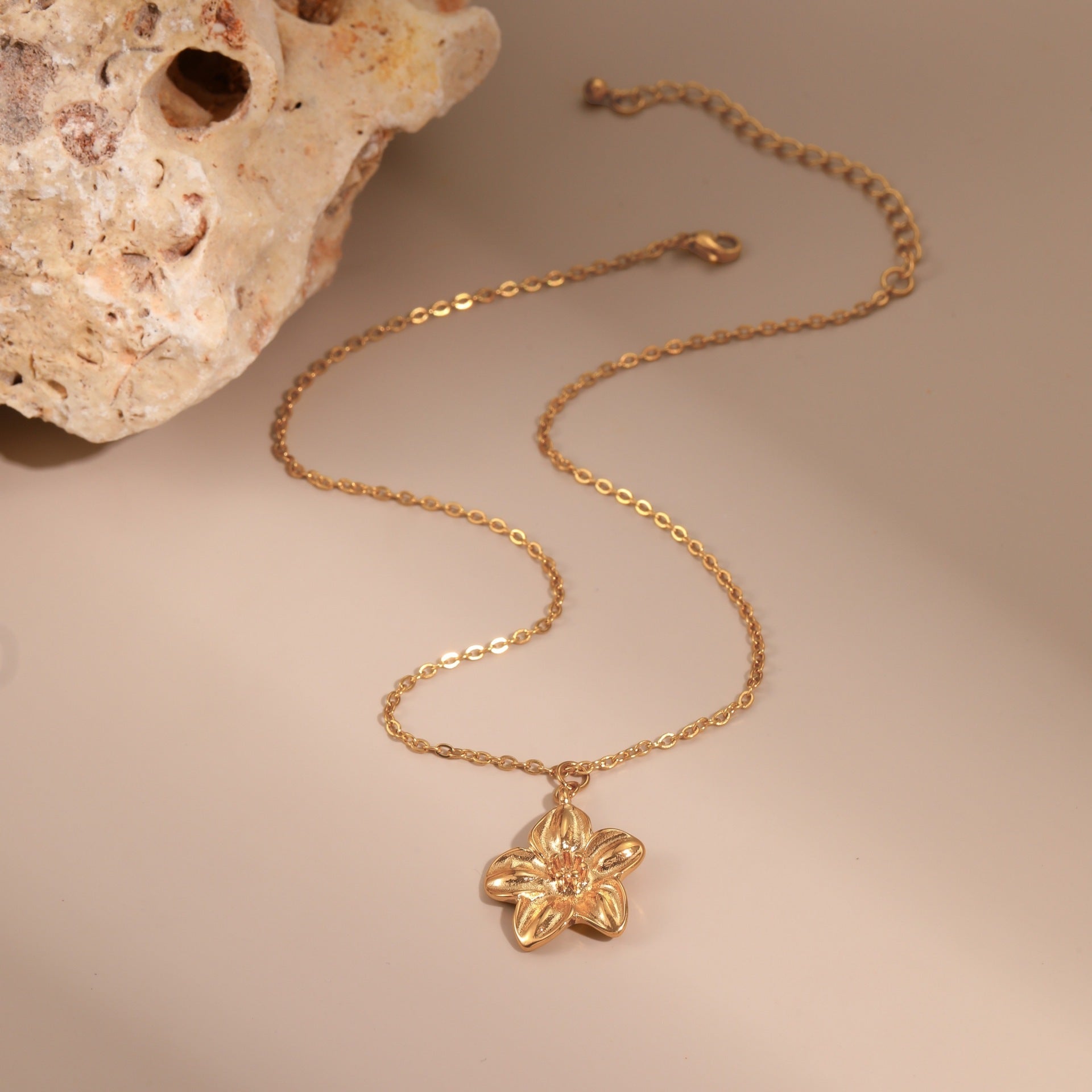 European And American Dignified Flowers Necklace Titanium Steel Earrings Open Ring