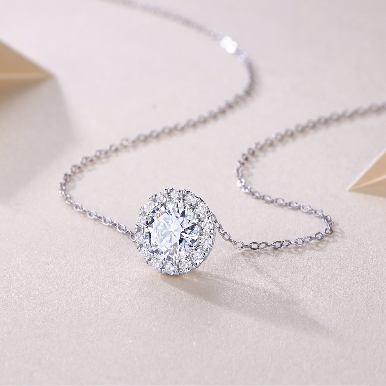 Legend Of The Starry Night - A Fashionable And Light Luxury Jewelry Pendant Necklace Set With Top-quality Moissanite, S925 Silver Plated Platinum