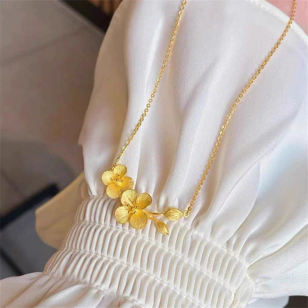 Cloves Flower Necklace Traditional Sand Gold Niche Design Floral Motif