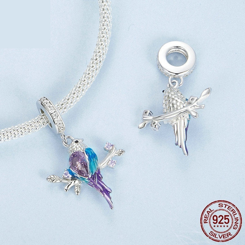 DIY Pendant Accessory Featuring A Dripping-oil Kingfisher Design