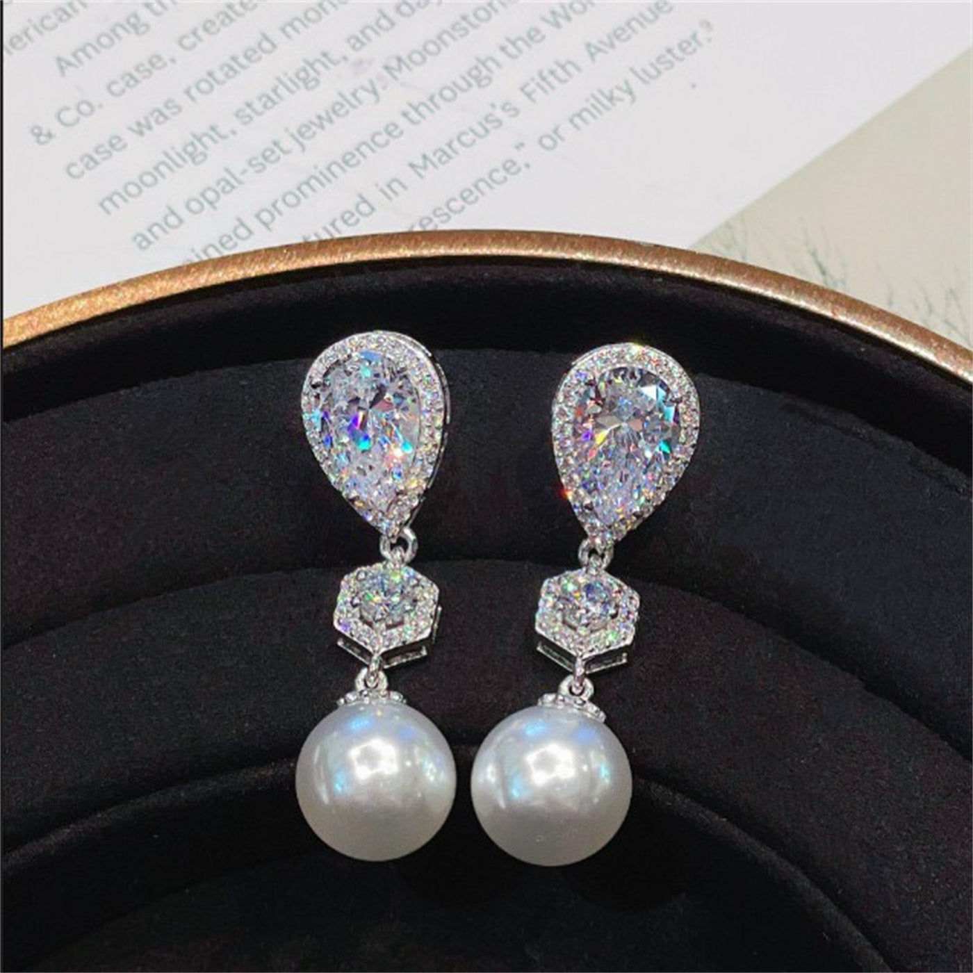 Luxurious Ornaments Inlaid With Zircon Earrings